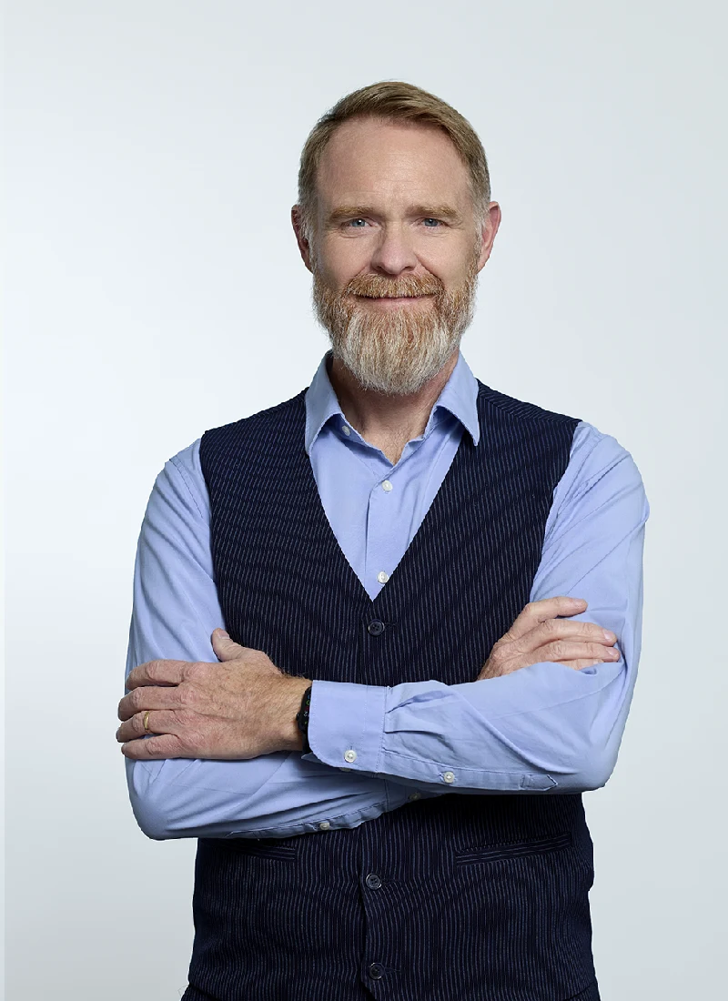 Portrait Robert Williams Director Sales Luxembourg